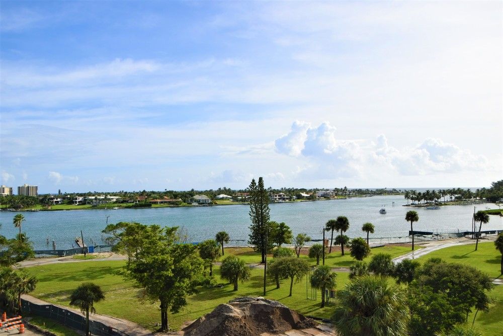1016 Clemmons St, Jupiter, FL 33477